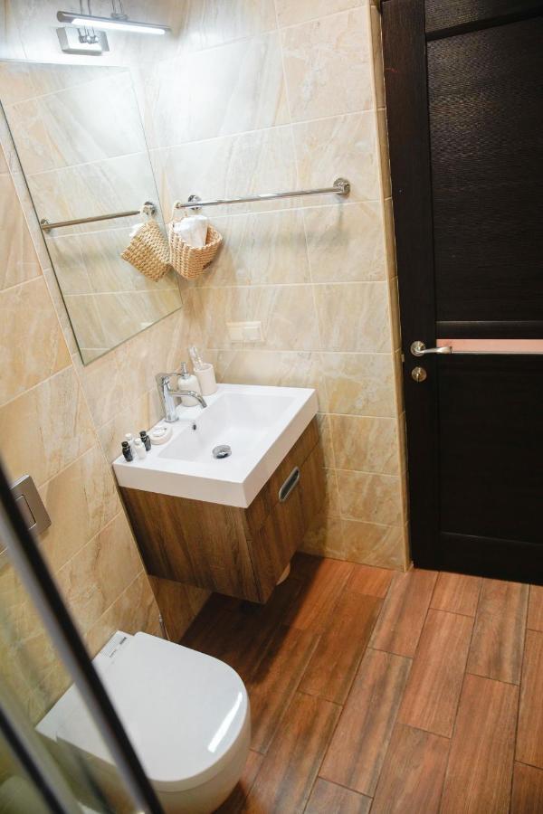 City Center Appartment At Buzand St. Yerevan Exterior foto