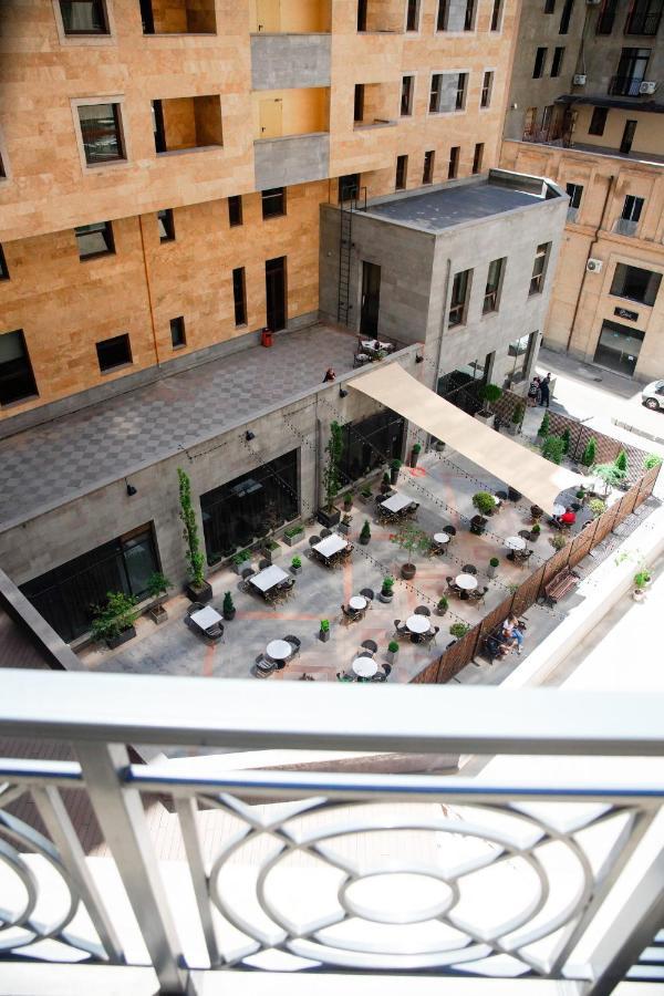 City Center Appartment At Buzand St. Yerevan Exterior foto