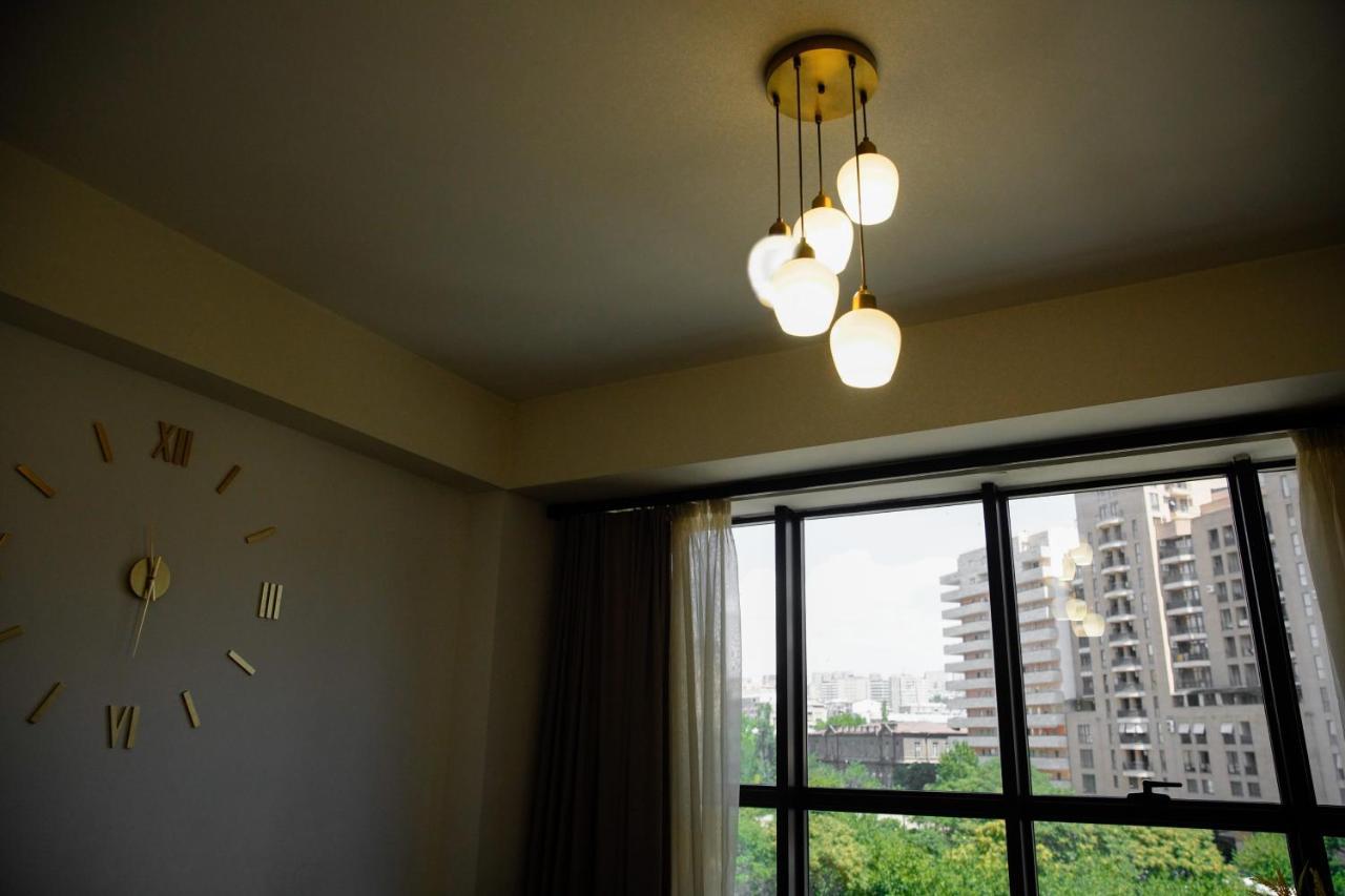 City Center Appartment At Buzand St. Yerevan Exterior foto